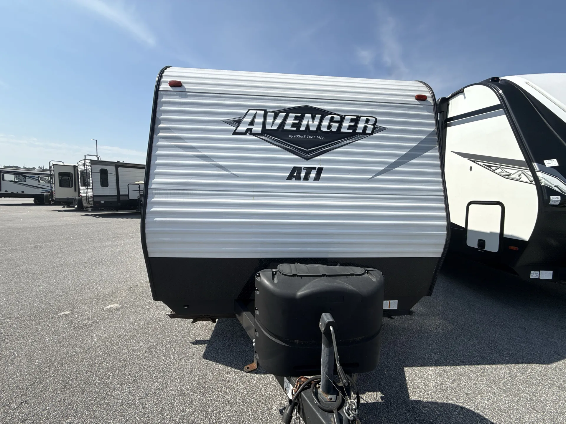 2019 Prime Time Avenger 21RB — front