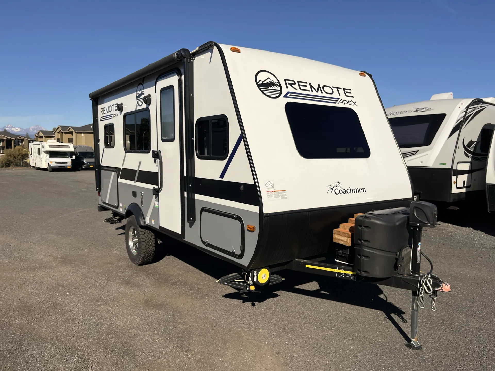 2022 Coachmen Apex Nano 16R - Photo 2