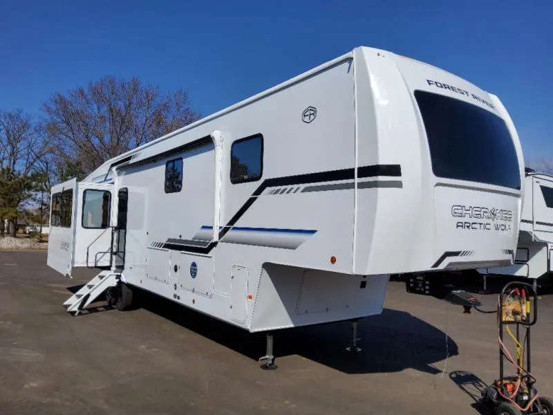 2026 Forest River Cherokee Arctic Wolf 3650SUITE - Photo 2