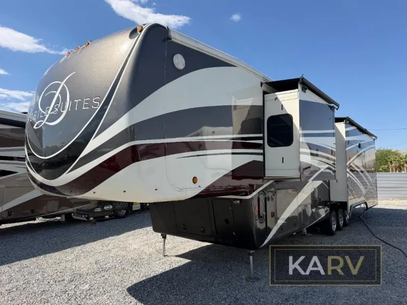 2017 DRV Mobile Suites 44 Houston - Photo 2