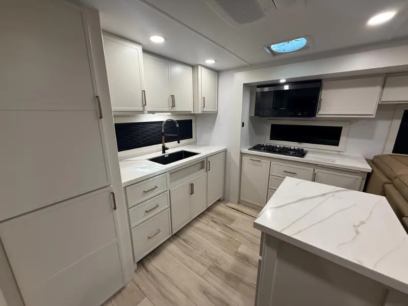 2026 Brinkley Model I 280, Photos photo 10