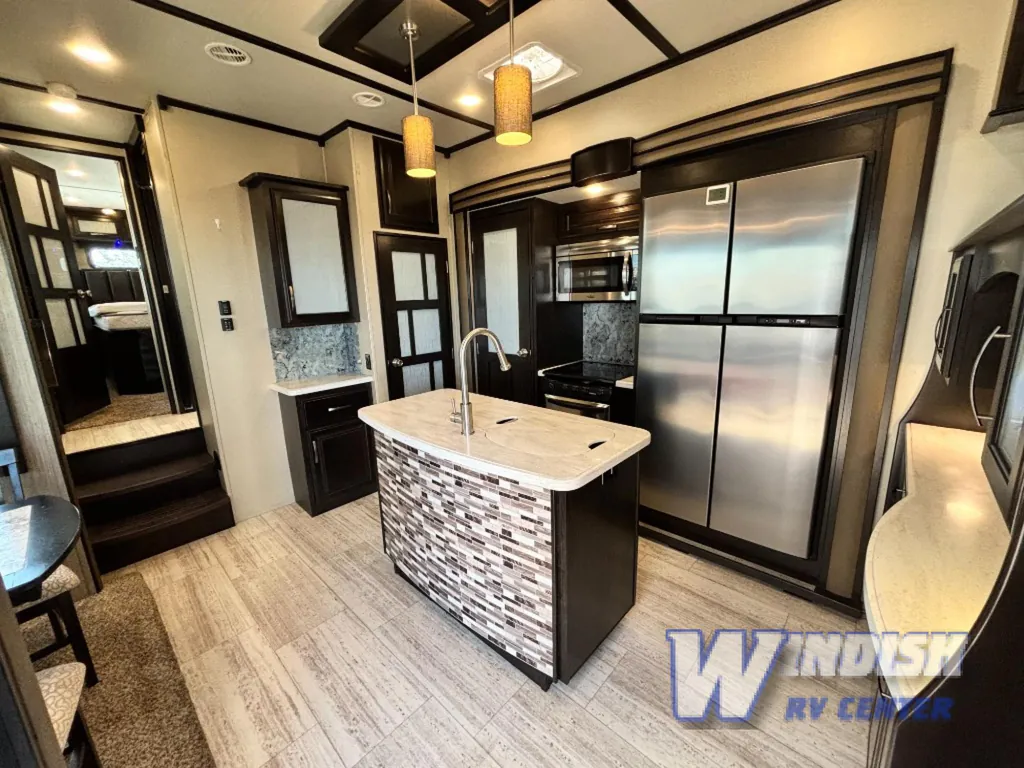 2018 Grand Design Momentum 376TH, Photos photo 8