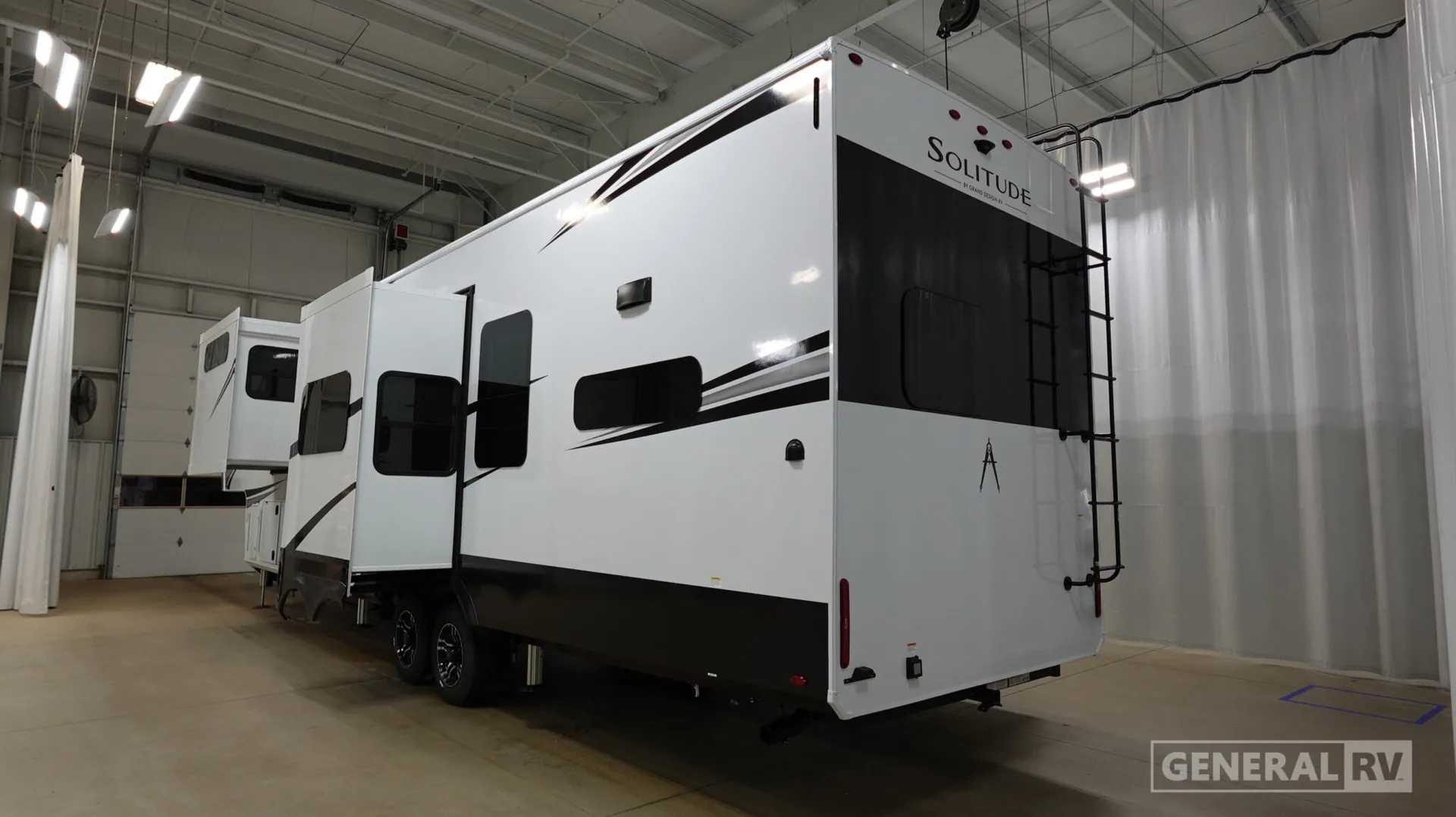 2026 Grand Design Solitude 417KB - Photo 4