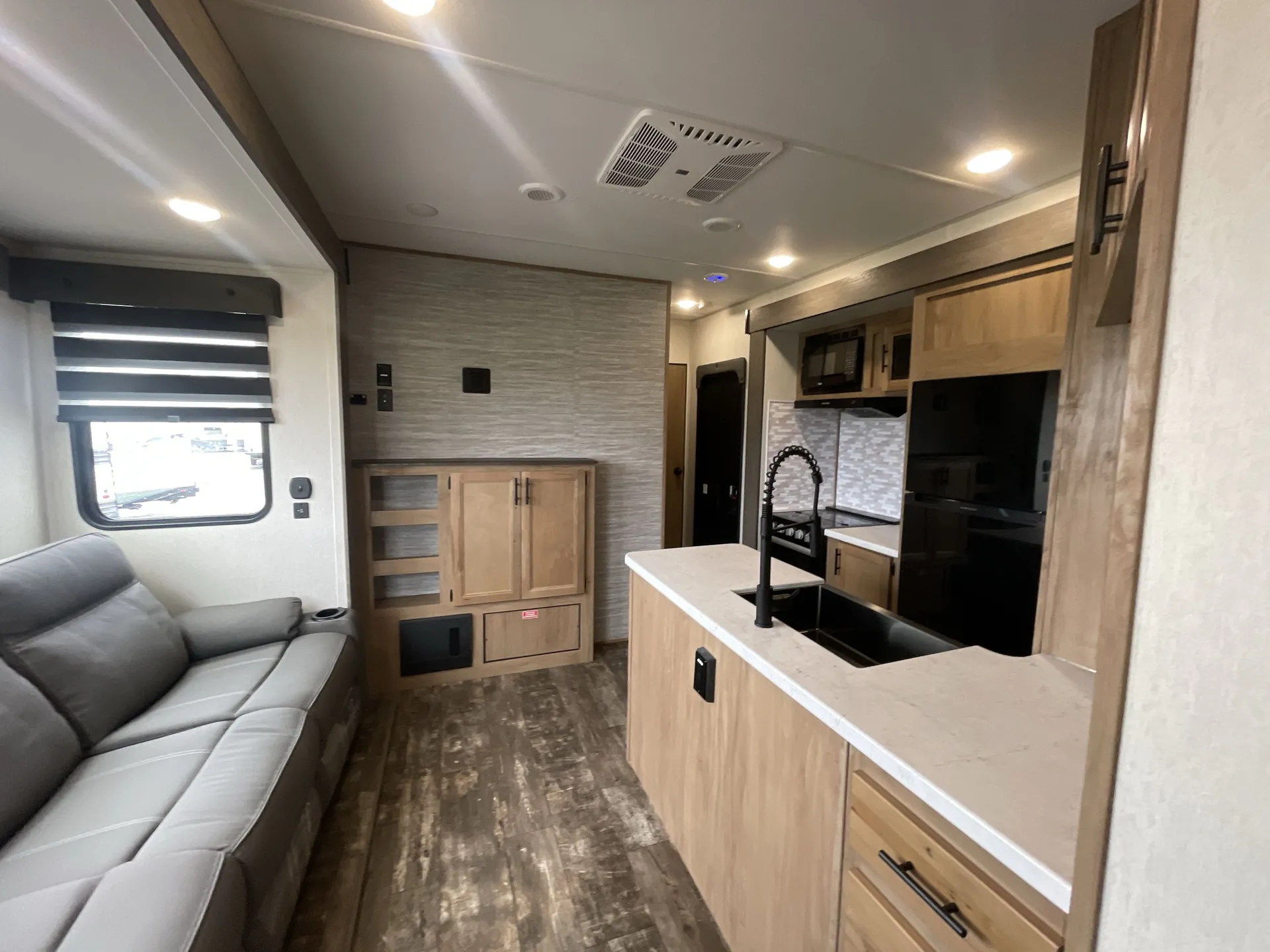 2024 Forest River Vengeance Rogue SUT 32SUT — living area main