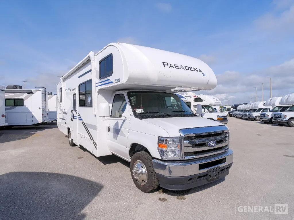 2026 Thor Motor Coach Pasadena SE SZ28 - Photo 2