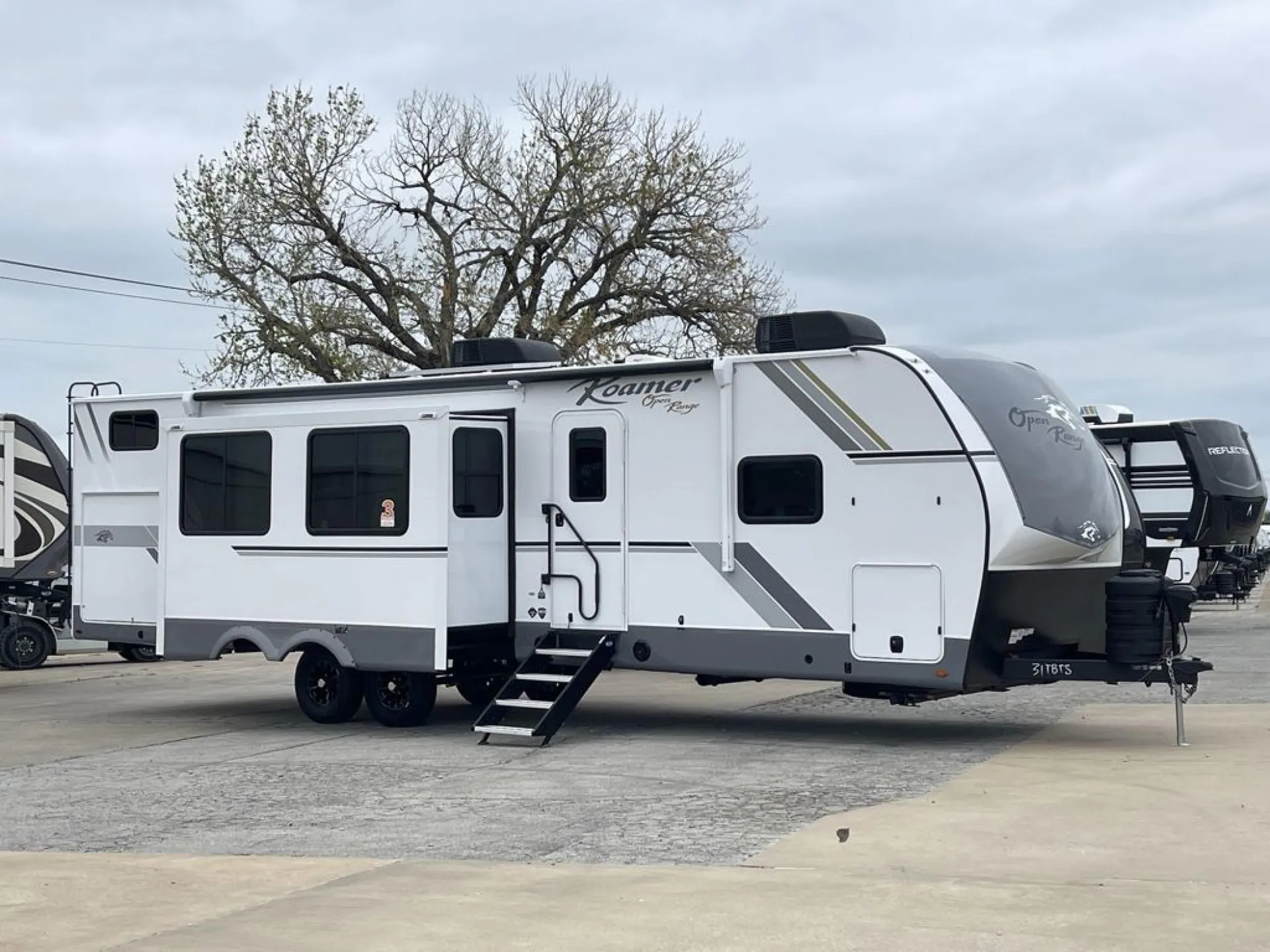 2026 Highland Ridge Roamer Light Duty 31TBTS dealer photo 1 from McClains RV