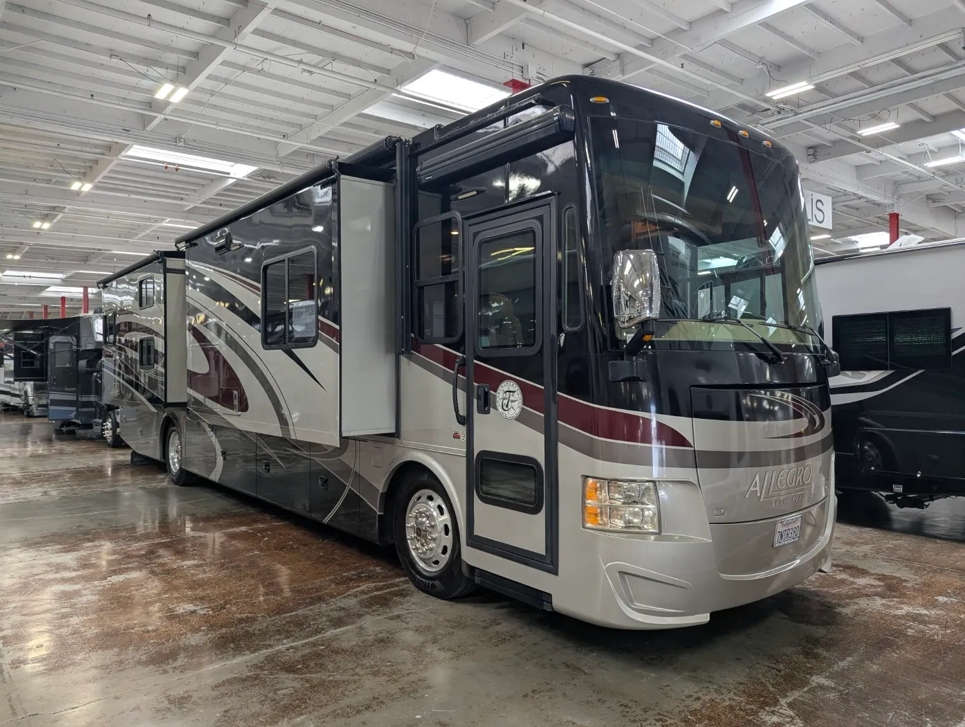 2016 Tiffin Allegro Red 38QBA - Main photo
