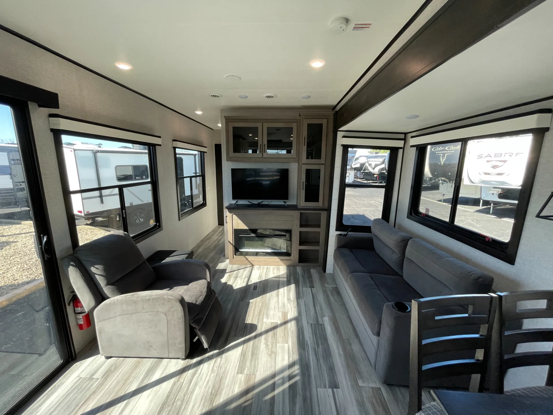 2024 Jayco Jay Flight Bungalow 40FKDS - Photo 2