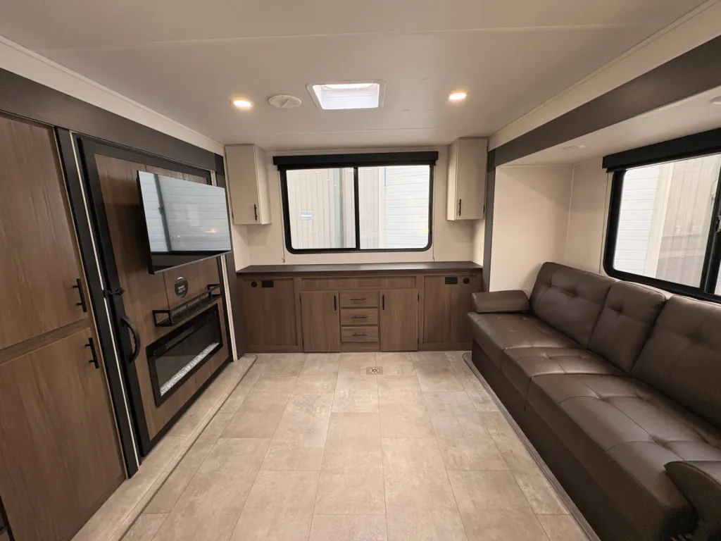 2027 Forest River Tracer 286RL, Photos photo 2