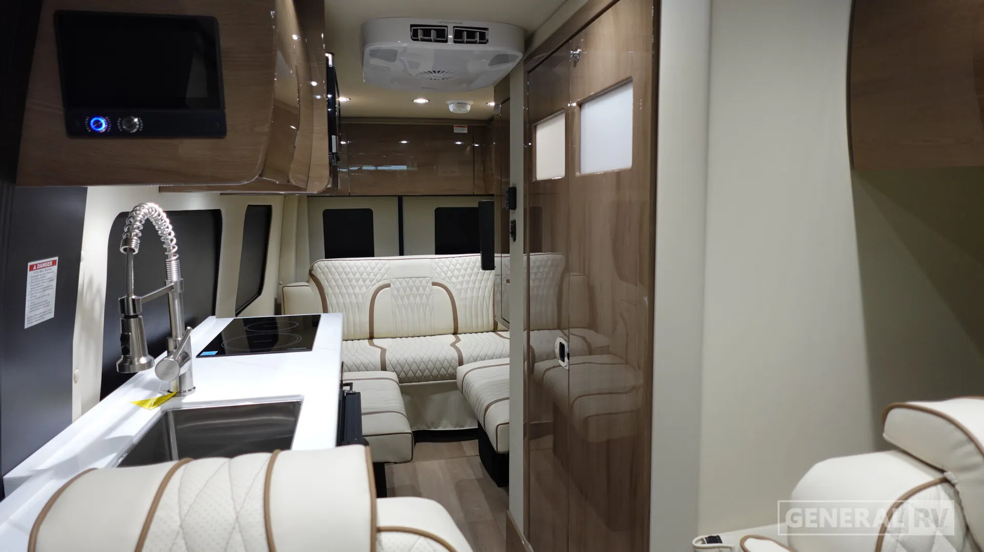 2027 Midwest Automotive Designs Patriot MD4 170EXT - Photo 3