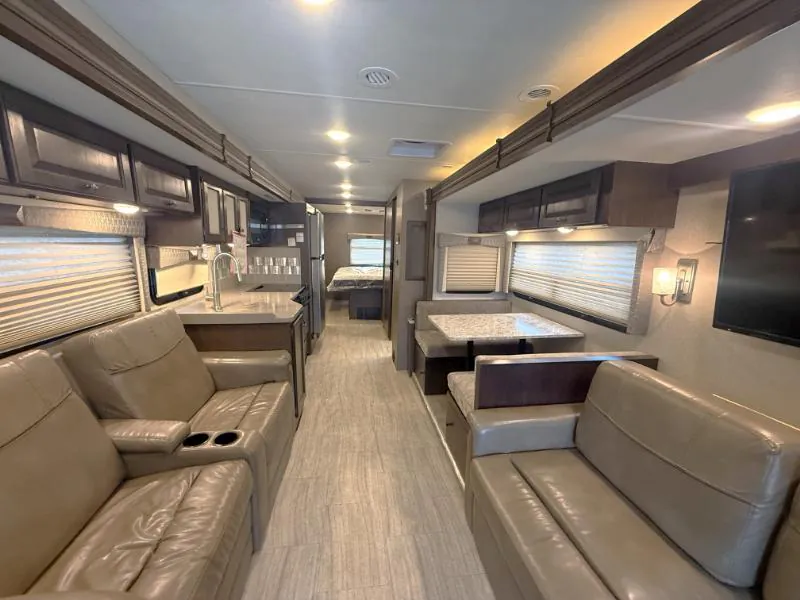 2019 Thor Motor Coach Windsport 34R - Photo 3