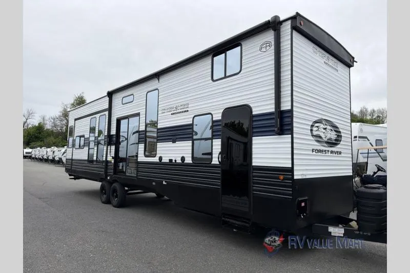 2026 Forest River Cherokee Timberwolf 39DL - Photo 2