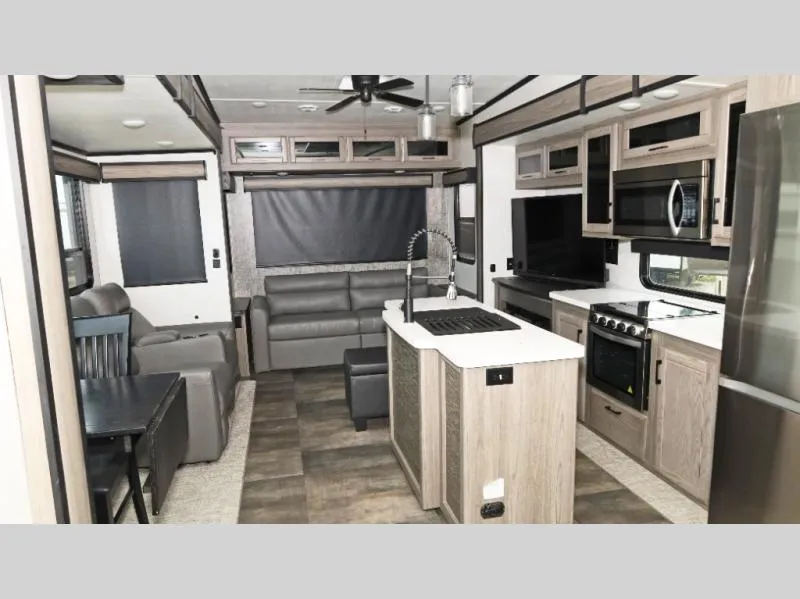 2023 CrossRoads Cameo 3701RL - Photo 3