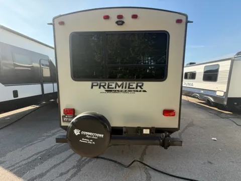 2019 Keystone Premier 30RIPR, Photos photo 4