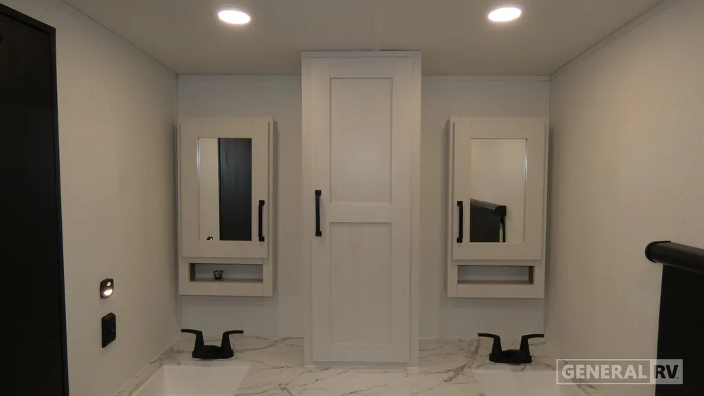 2027 Forest River Solaire 3300FLBS, Photos photo 22