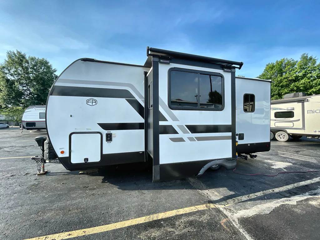2025 Forest River Solaire 2085BHS, Photos photo 6