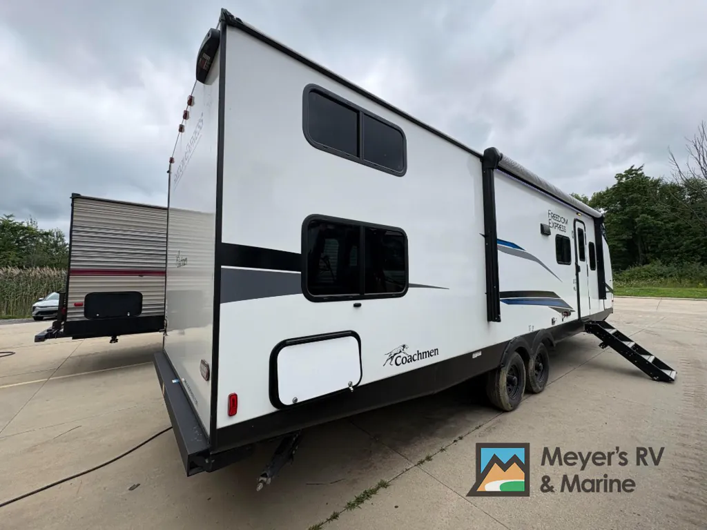 2025 Coachmen Freedom Express Select 29SE, Photos photo 4
