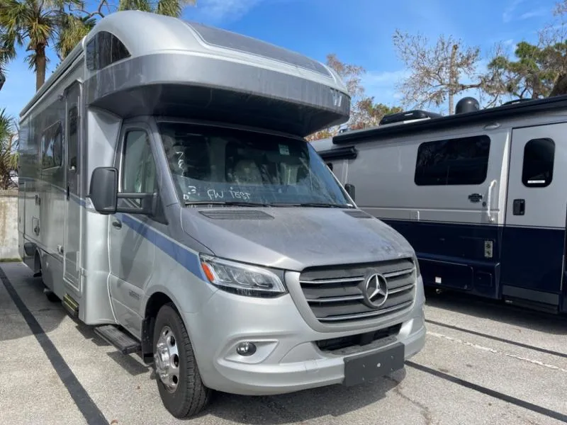 2025 Winnebago View 24T AWD - Photo 2