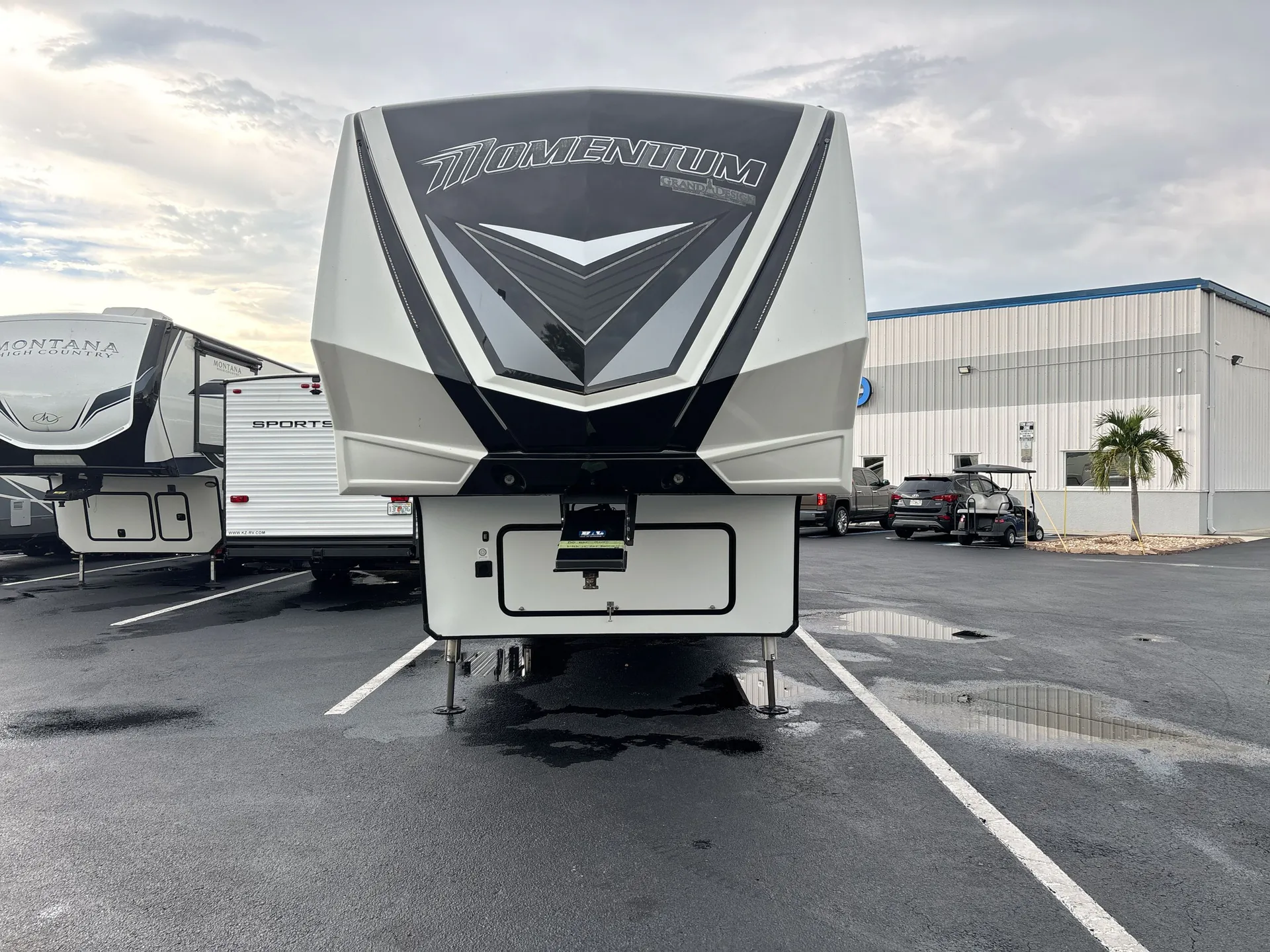 2023 Grand Design Momentum 398M — front