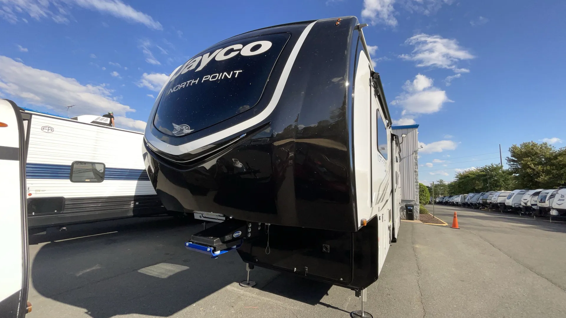 2026 Jayco North Point 382FLRB - Photo 2
