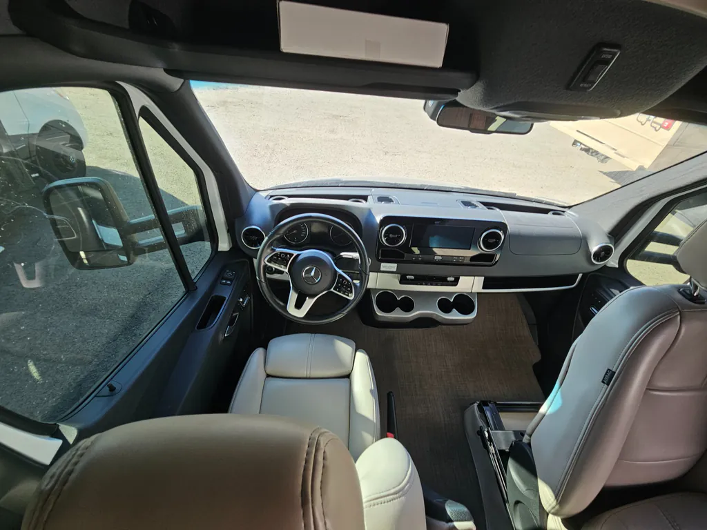 2021 Thor Motor Coach Tiburon 24FB, Photos photo 26