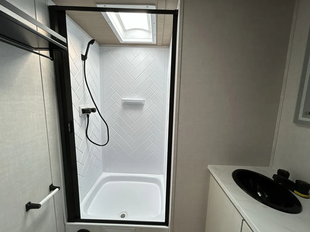 2026 Forest River Vibe 3400XL, Photos photo 19