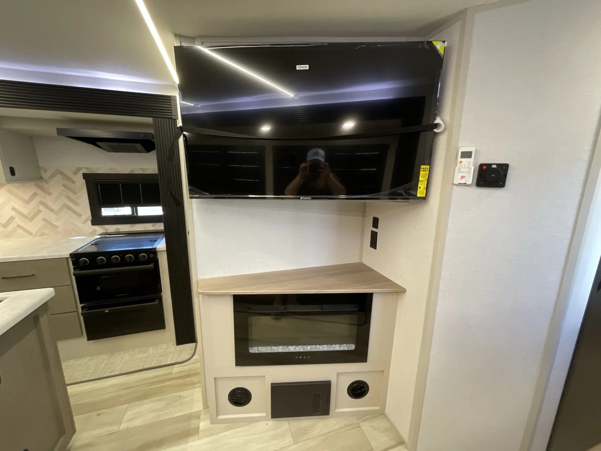 2027 Forest River Wildwood Heritage Glen 310BHI — entertainment center