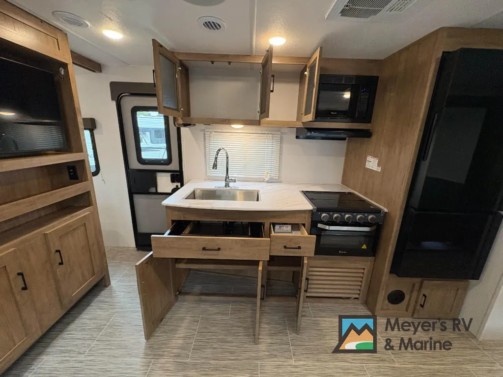 2025 Coachmen Freedom Express Select 29SE, Photos photo 13