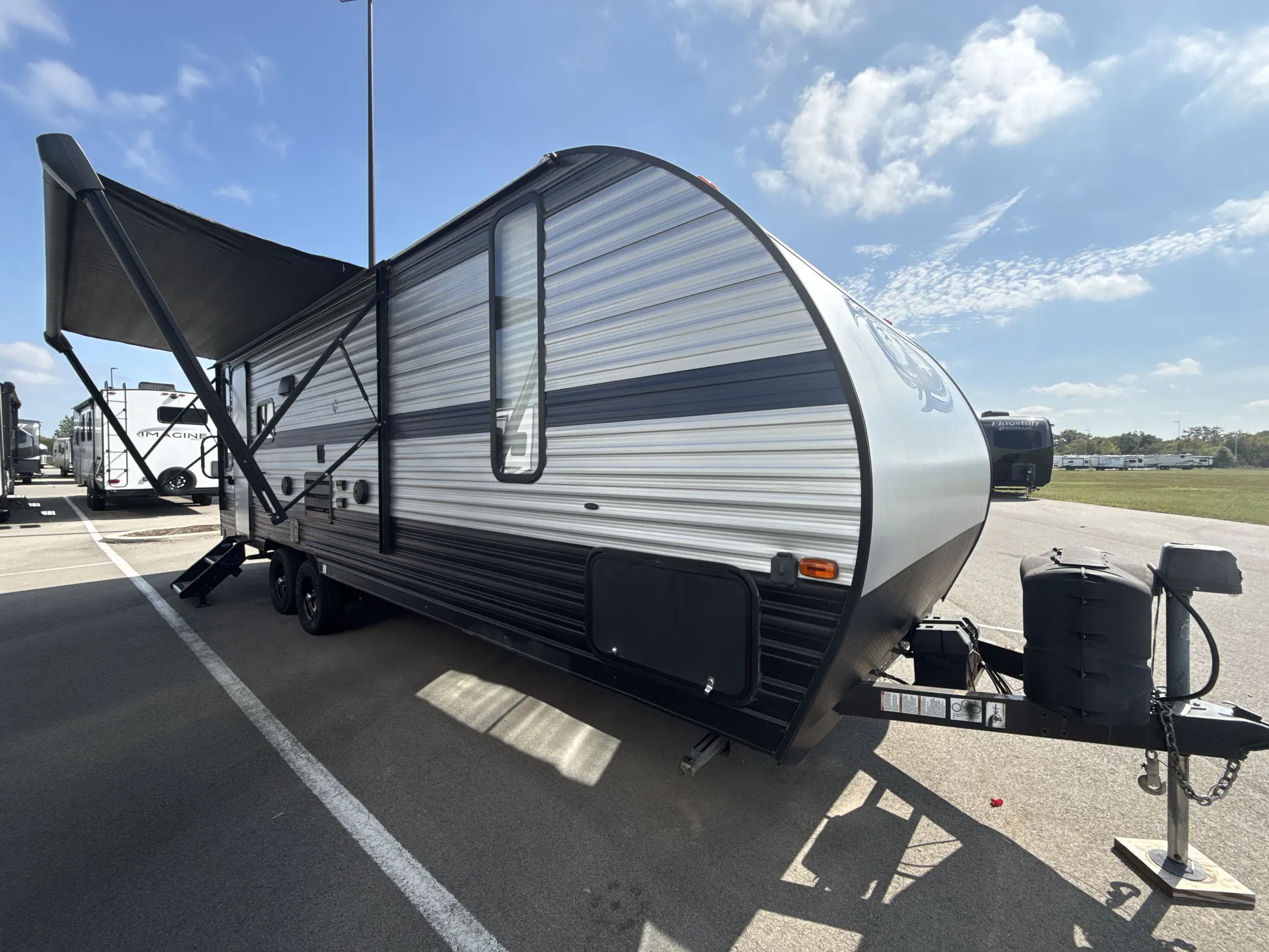 2020 Forest River Cherokee Grey Wolf 23MK — campside