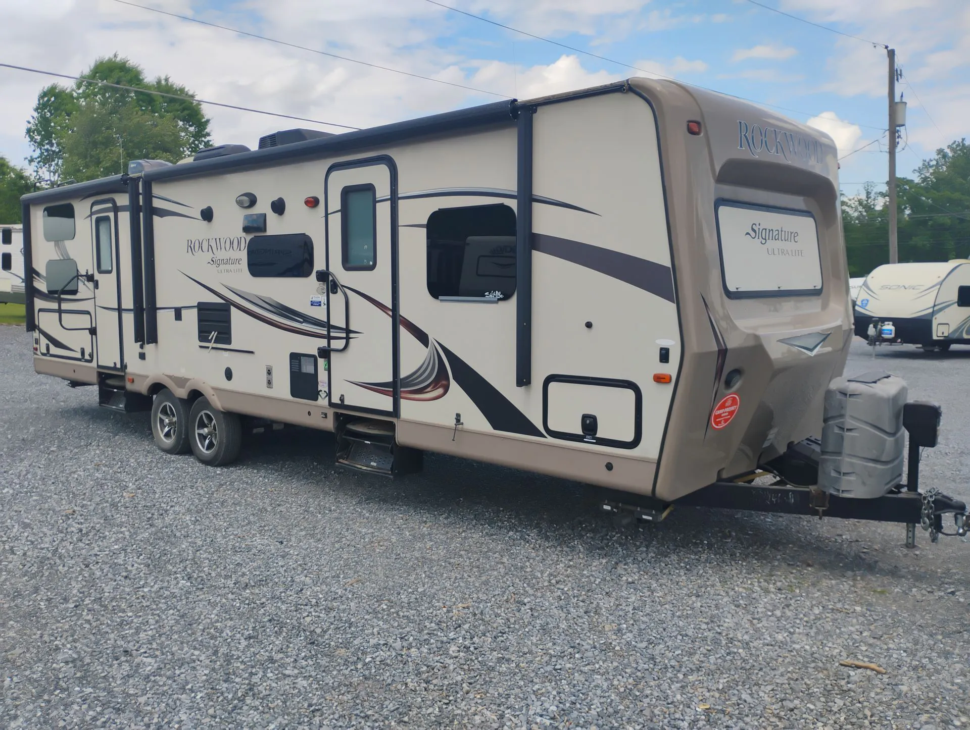 2016 Forest River Rockwood Signature Ultra Lite 8311WS - Photo 3