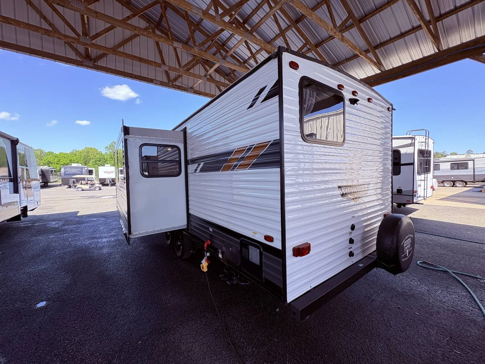 2022 Forest River Wildwood X-Lite 263BHXL — Photo 5