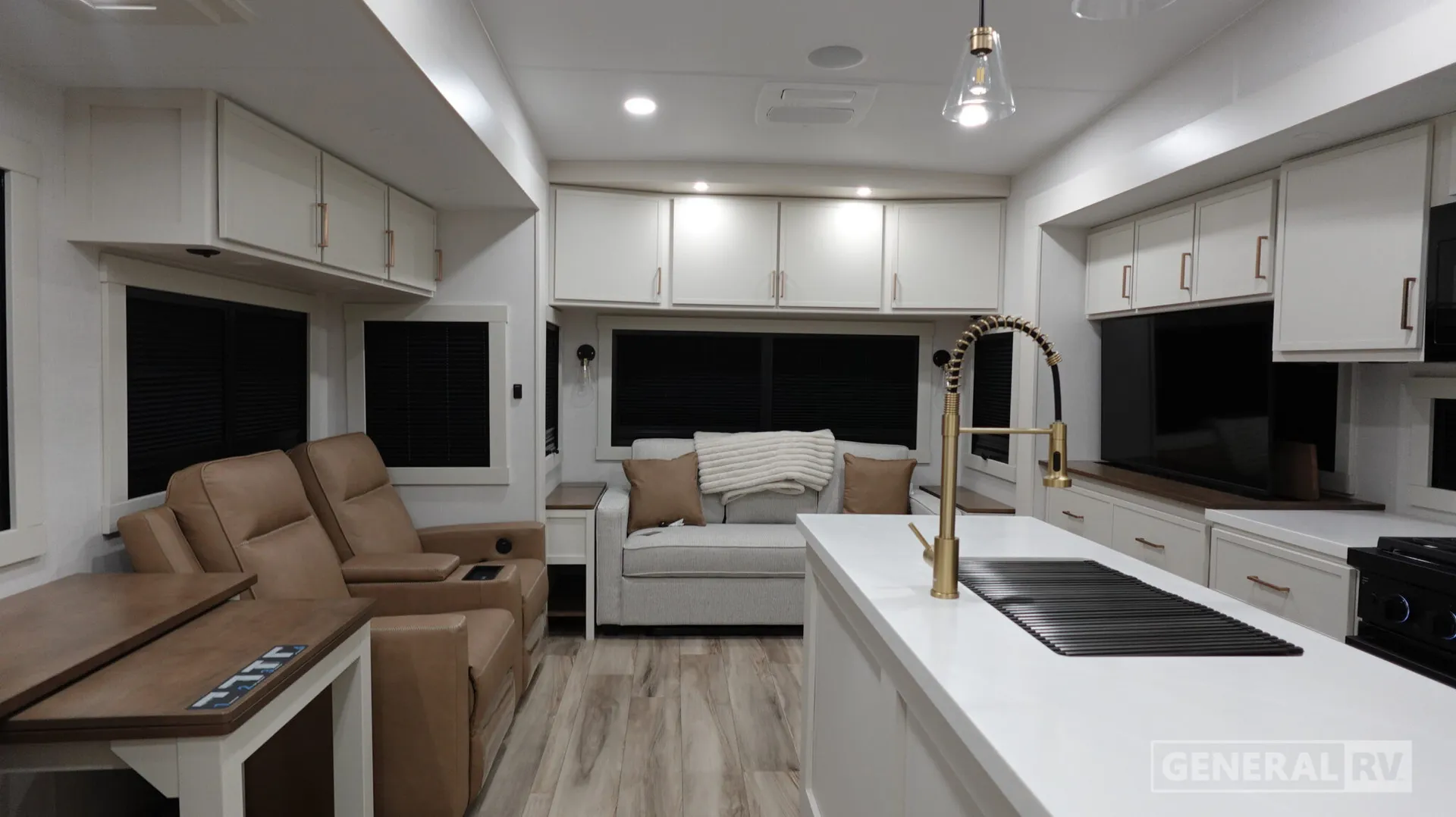 2027 Brinkley Model Z 3600 - Photo 3