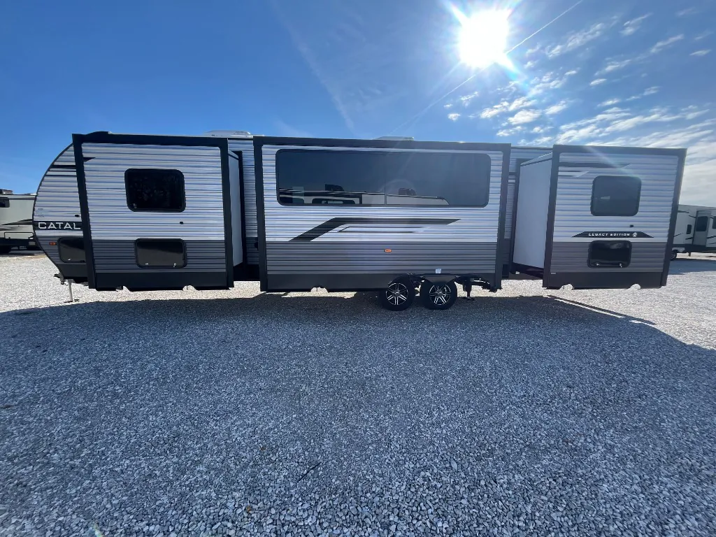 2026 Coachmen Catalina Legacy Edition 343BHTS (2 Queen Beds), Photos photo 5