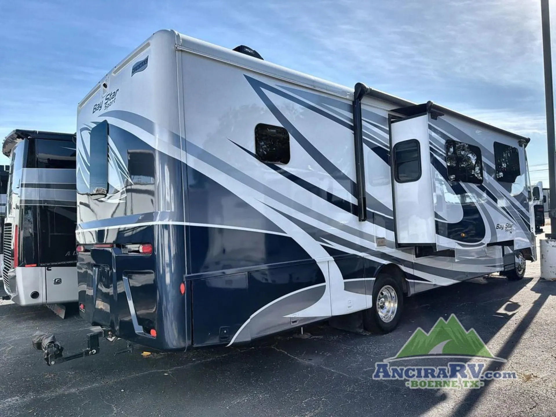 2022 Newmar Bay Star Sport 3316 - Photo 3