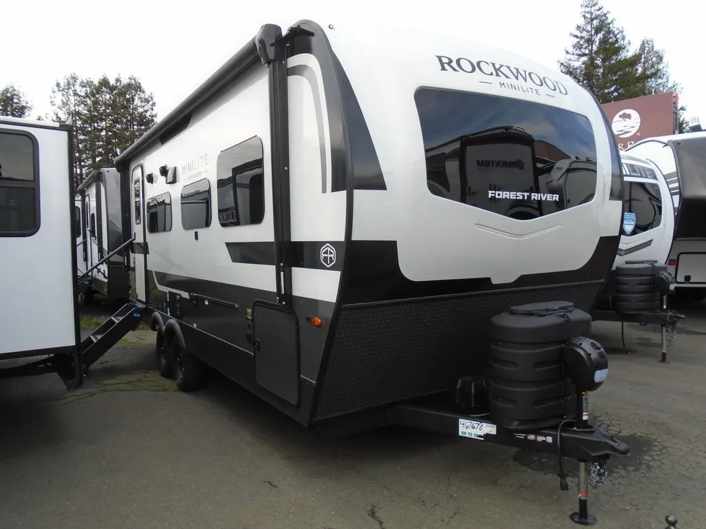 2026 Forest River Rockwood Mini Lite 2205S - Photo 3