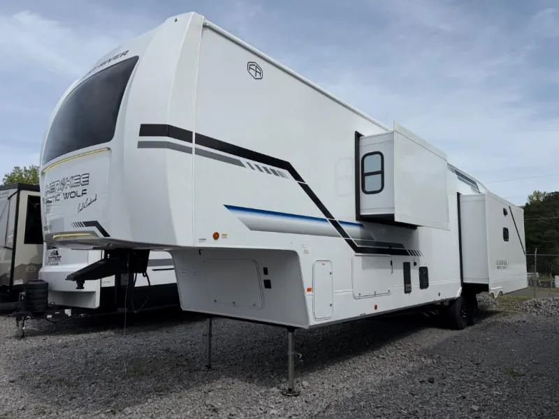 2026 Forest River Cherokee Arctic Wolf 38LEAHG - Photo 4