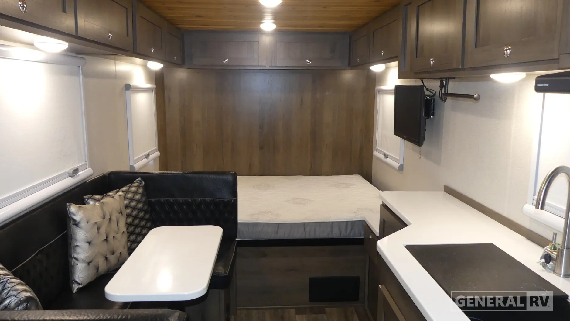 2022 Imperial Outdoors Xplore X22 - Photo 3