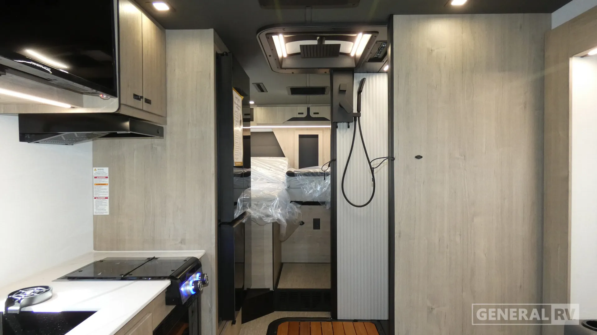 2026 Grand Design Lineage Series M 25TK - Photo 3