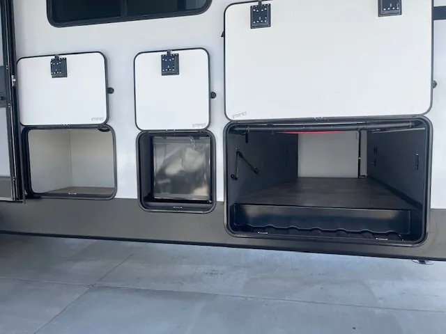 2027 Coachmen Chaparral 391MBH - Photo 4