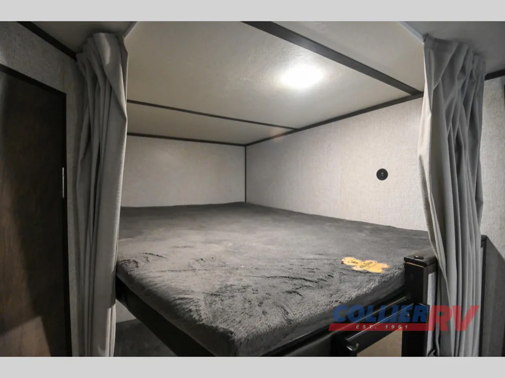 2021 Dutchmen Coleman Lantern 263BH, Photos photo 23