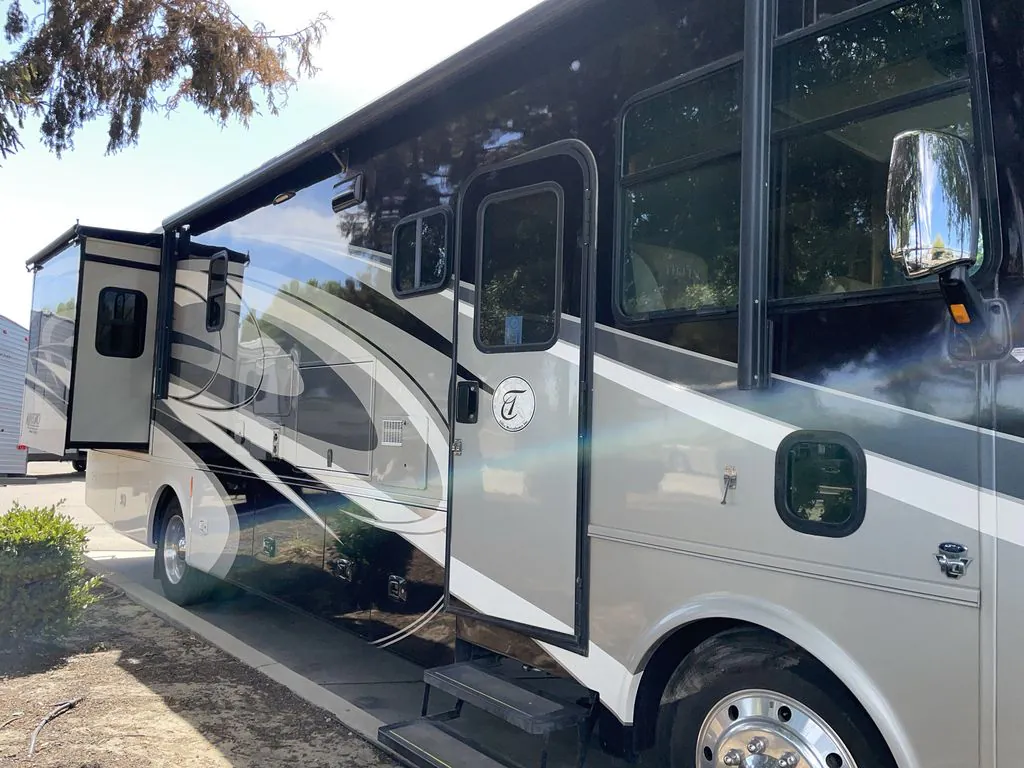 2016 Tiffin Open Road Allegro 32 SA - Photo 2