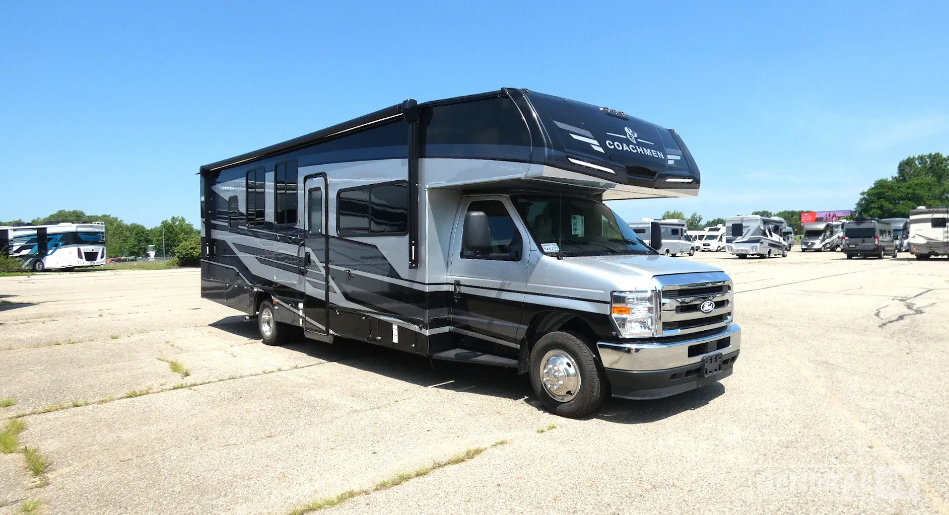 2026 Coachmen Leprechaun 308KB - Photo 2