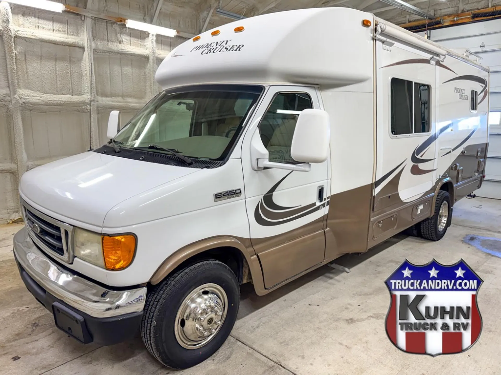 2008 Phoenix Cruiser 2400 - Photo 2