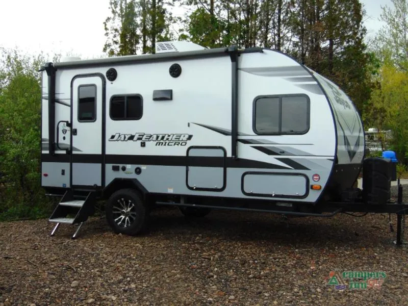2023 Jayco Jay Feather 166FBS - Photo 2