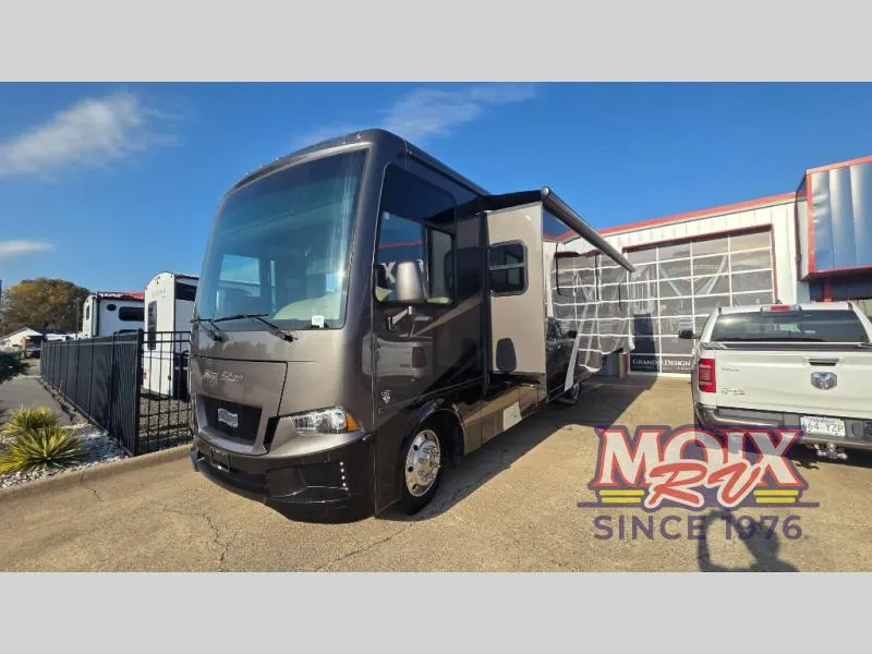 2021 Newmar Bay Star 3124 - Photo 2