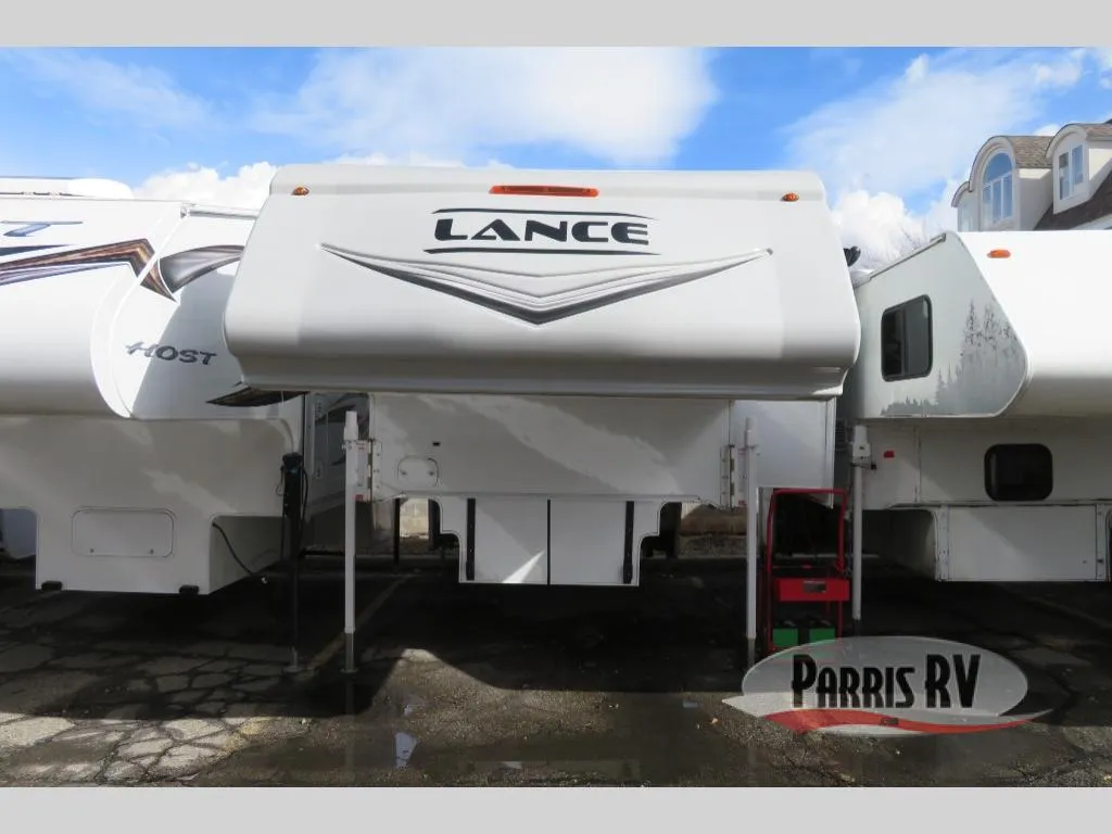2025 Lance Lance Truck Campers 975 - Photo 2