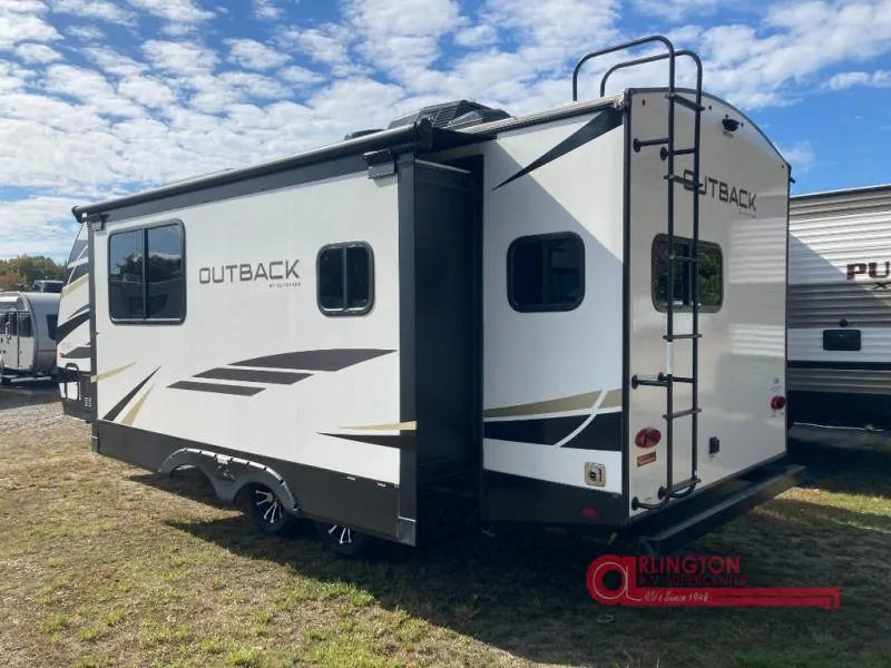 2023 Keystone Outback Ultra Lite 221UMD - Photo 4