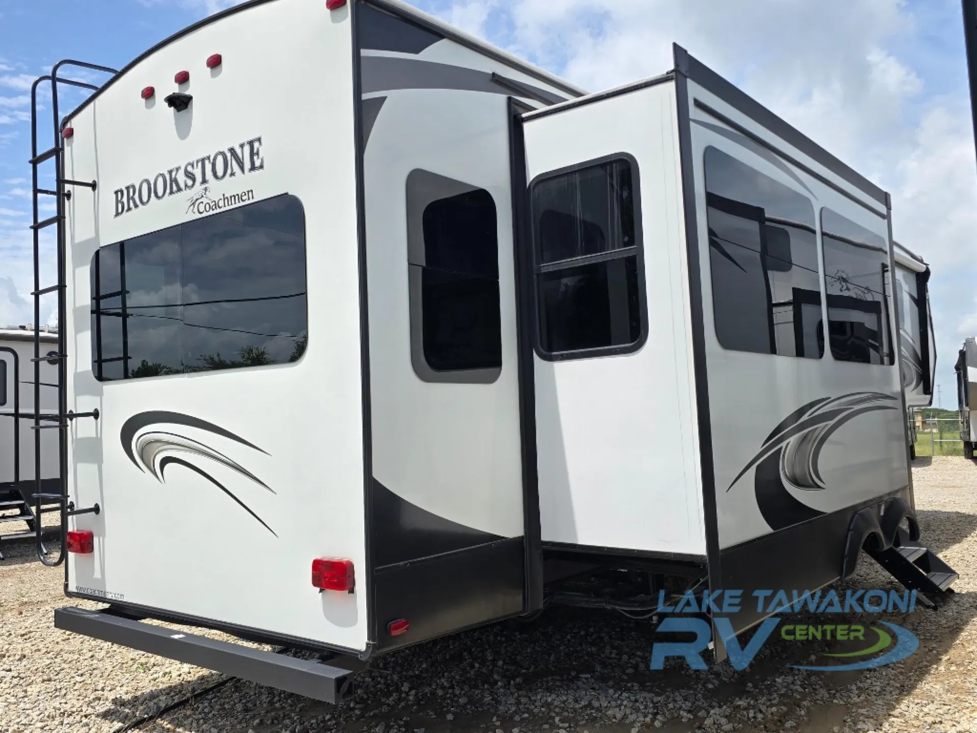 2019 Coachmen Brookstone 310 RL - Photo 4