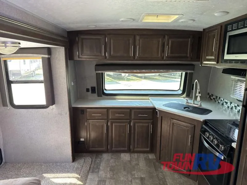 2020 Forest River RV Rockwood Signature Ultra Lite 2608BS - Photo 2