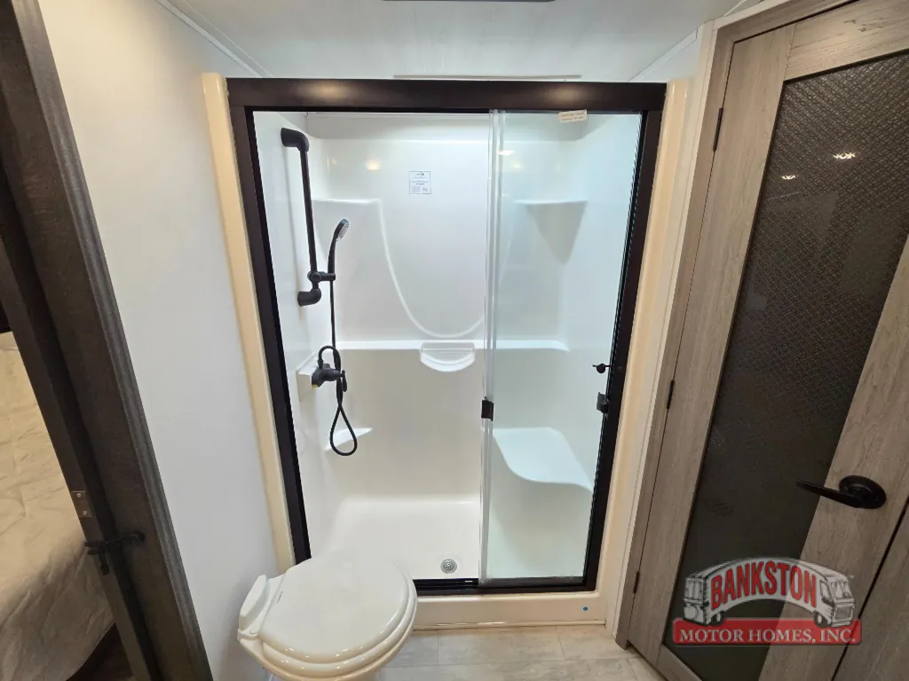 2023 Keystone Montana 3901RK, Photos photo 39